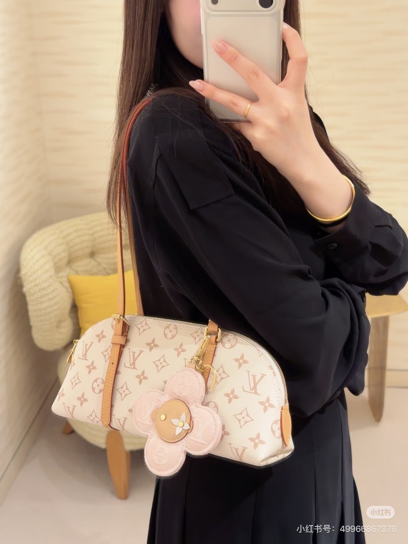 LV Monogram Handbag 38